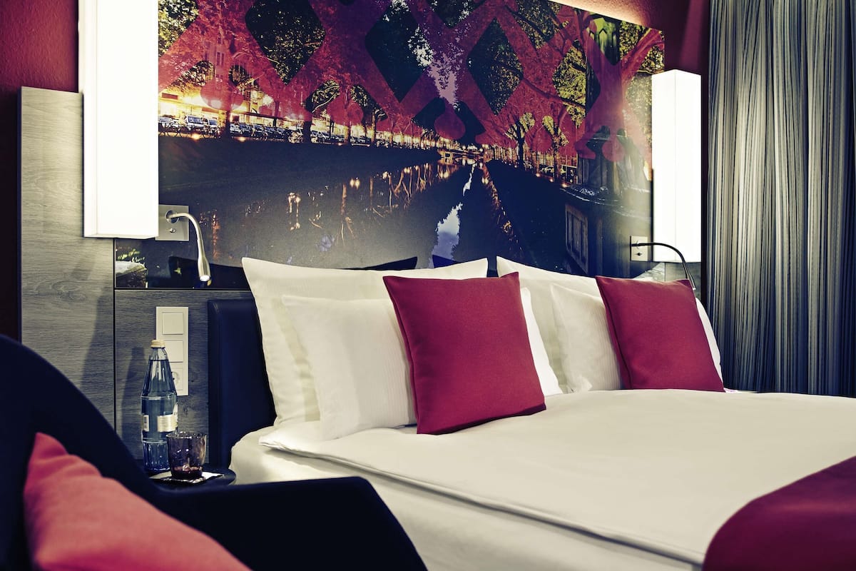 Coffres-forts dans les chambres, bureau, chambres insonorisées