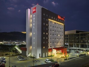Exterior - ibis Queretaro (Querétaro)