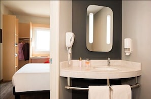 Shower, rainfall showerhead, eco-friendly toiletries, hair dryer