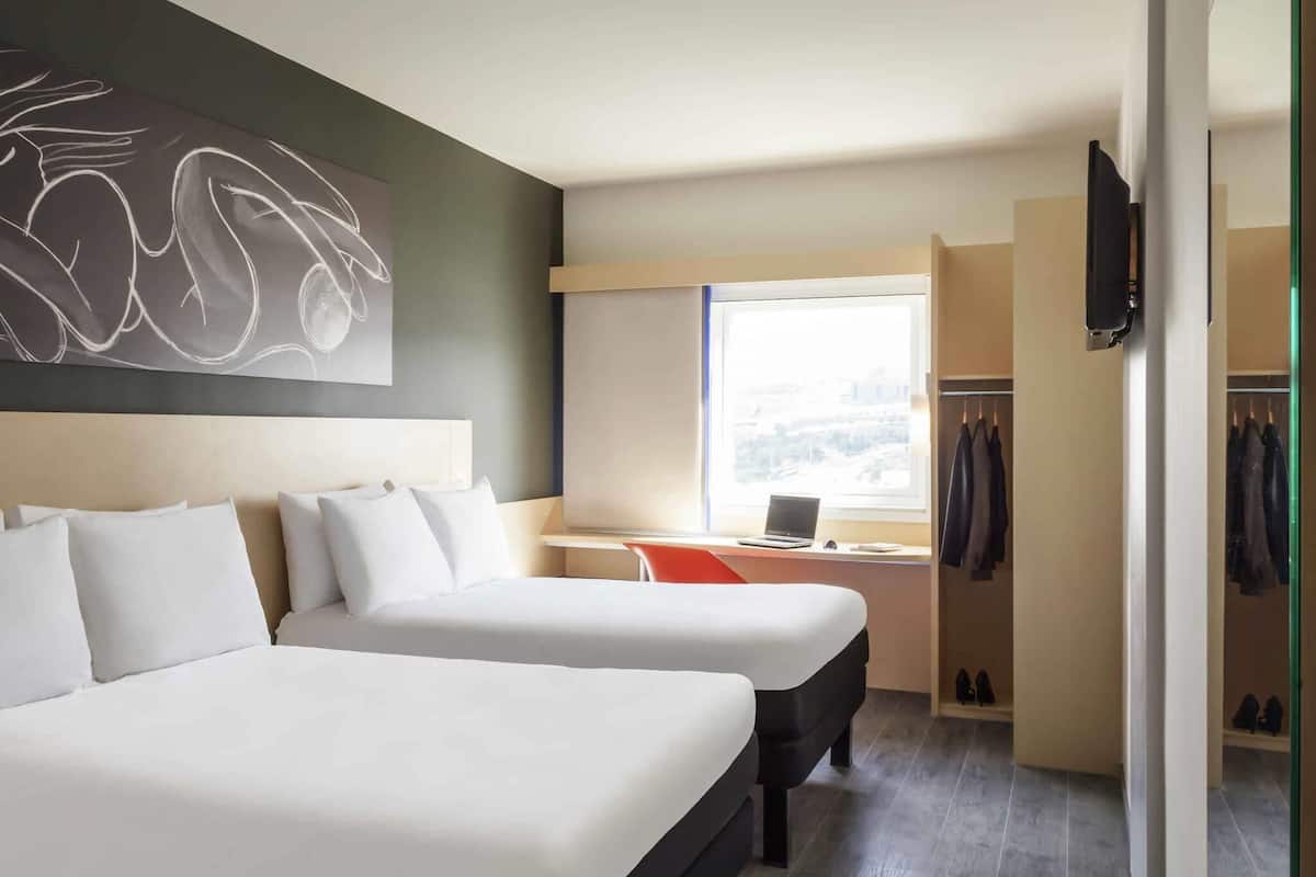 Standard Room, 2 Twin Beds | Desk, laptop workspace, iron/ironing board, free cribs/infant beds