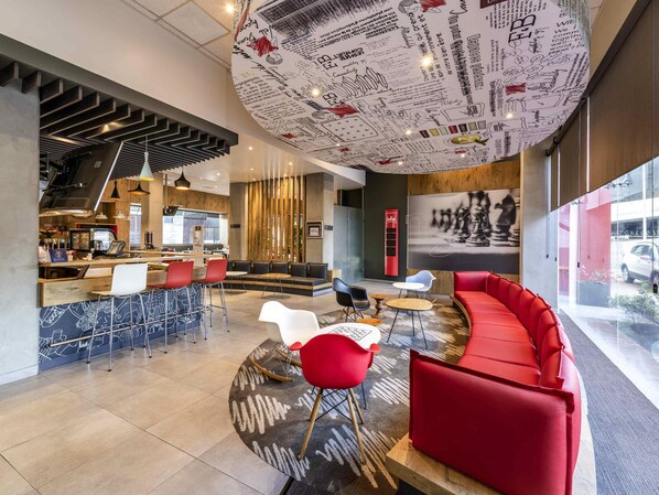 Exterior - ibis Queretaro (Querétaro)