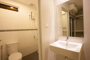 Bruser, gratis toiletartikler, håndklæder