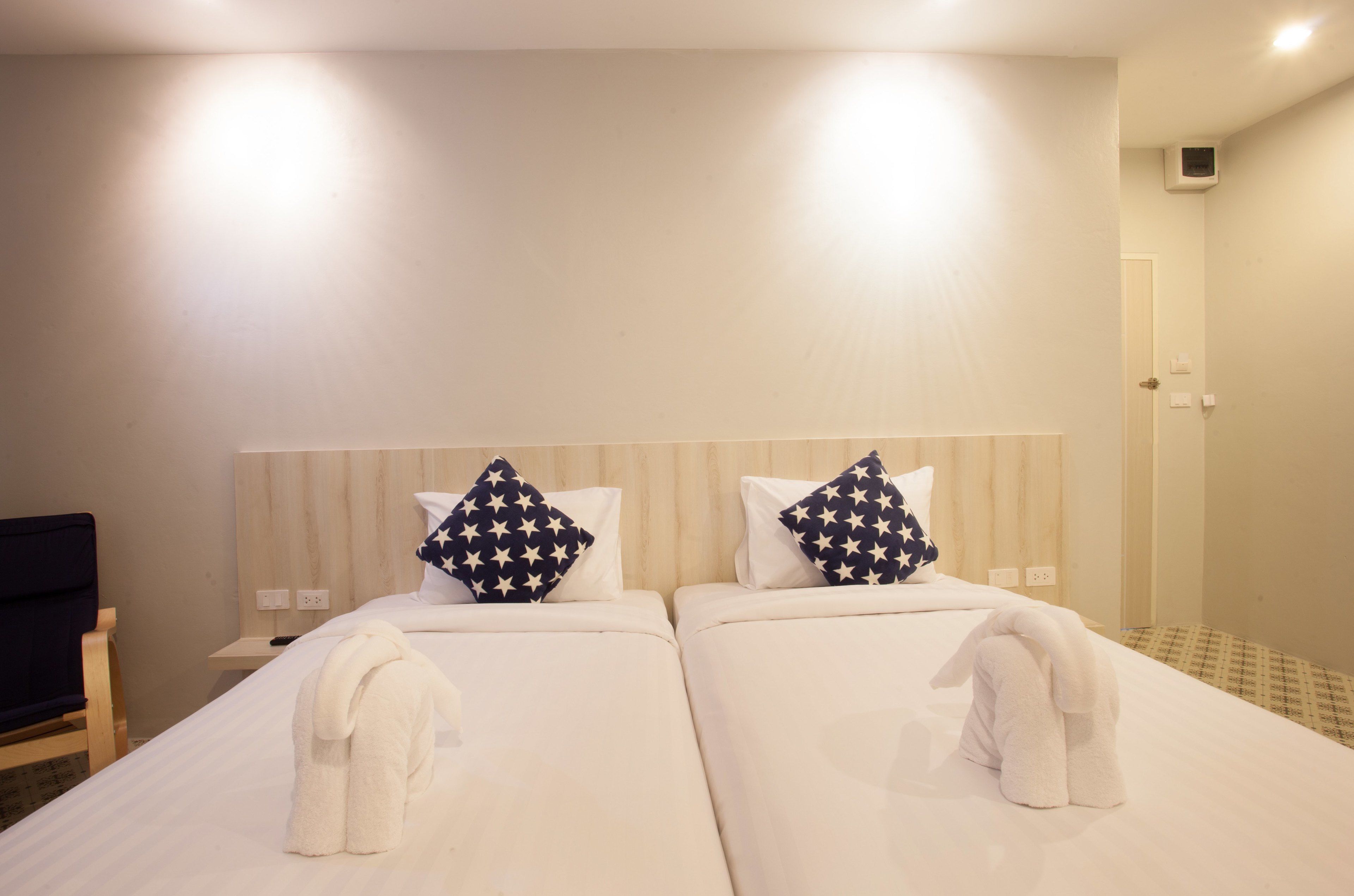 twin room | desk, free wifi