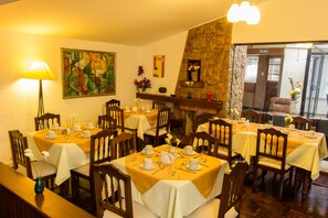 Dining - Hotel Country Trujillo (Víctor Larco Herrera)