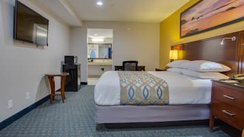 Standard Room, 1 Queen Bed, Accessible, Bathtub | Desk, blackout curtains, iron/ironing board, free WiFi