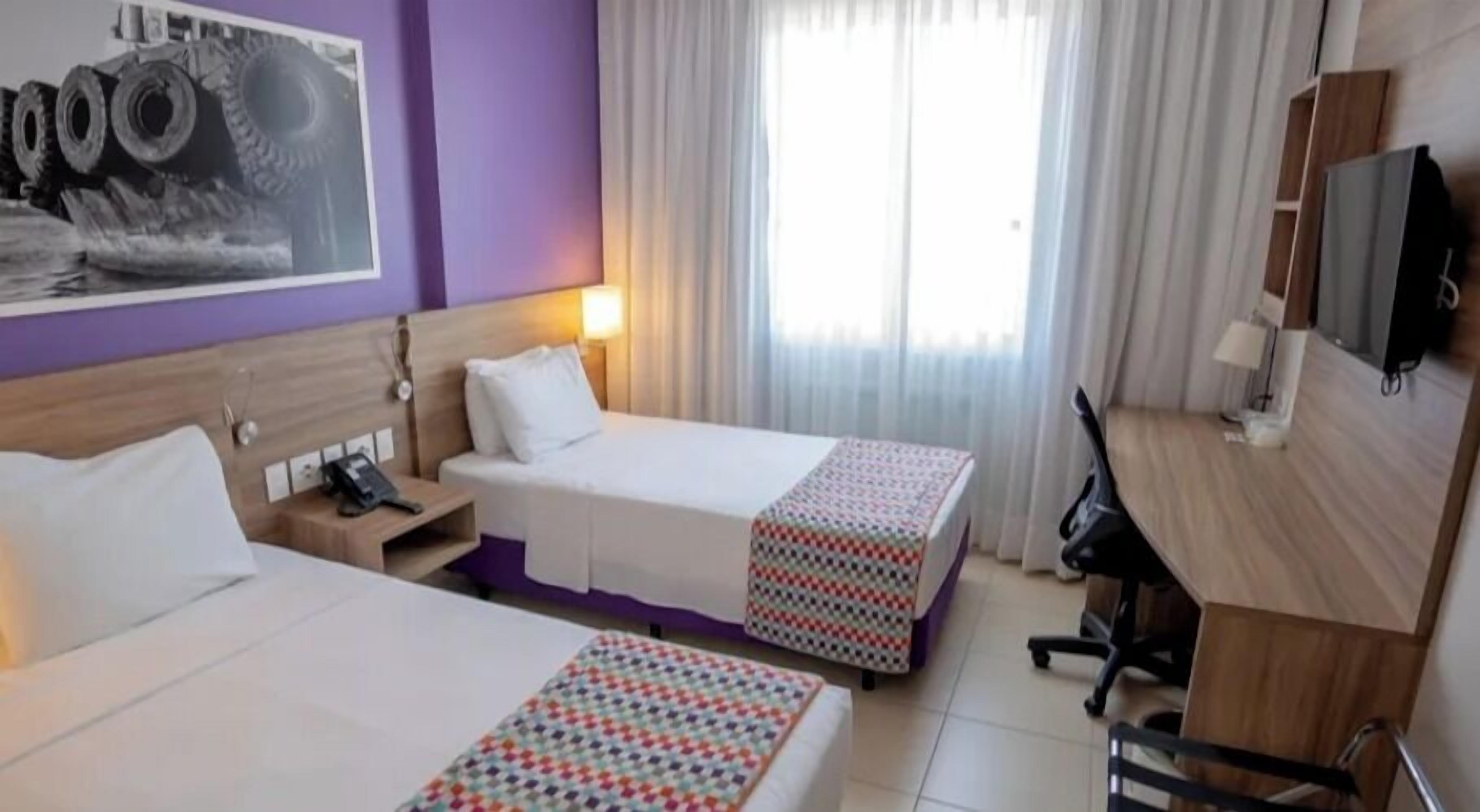 Premium Twin Non-Smoking | Minibar, caja de seguridad en la habitación y cortinas blackout 