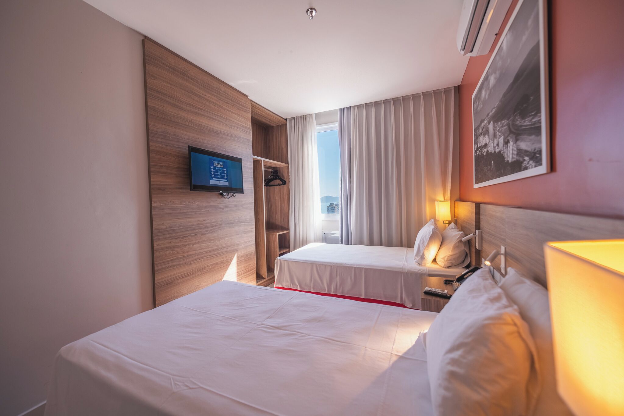 Minibar, Zimmersafe, Verdunkelungsvorhänge, kostenloses WLAN