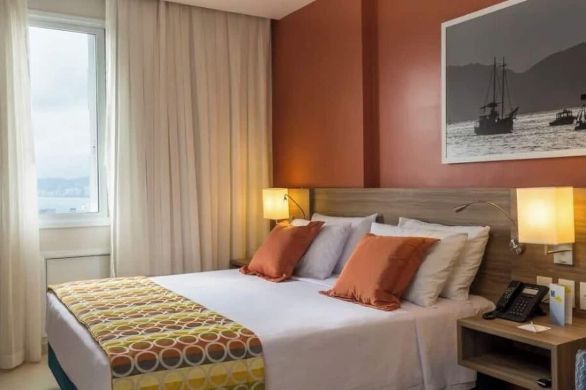 Superior Queen Non-Smoking | Minibar, caja de seguridad en la habitación y cortinas blackout