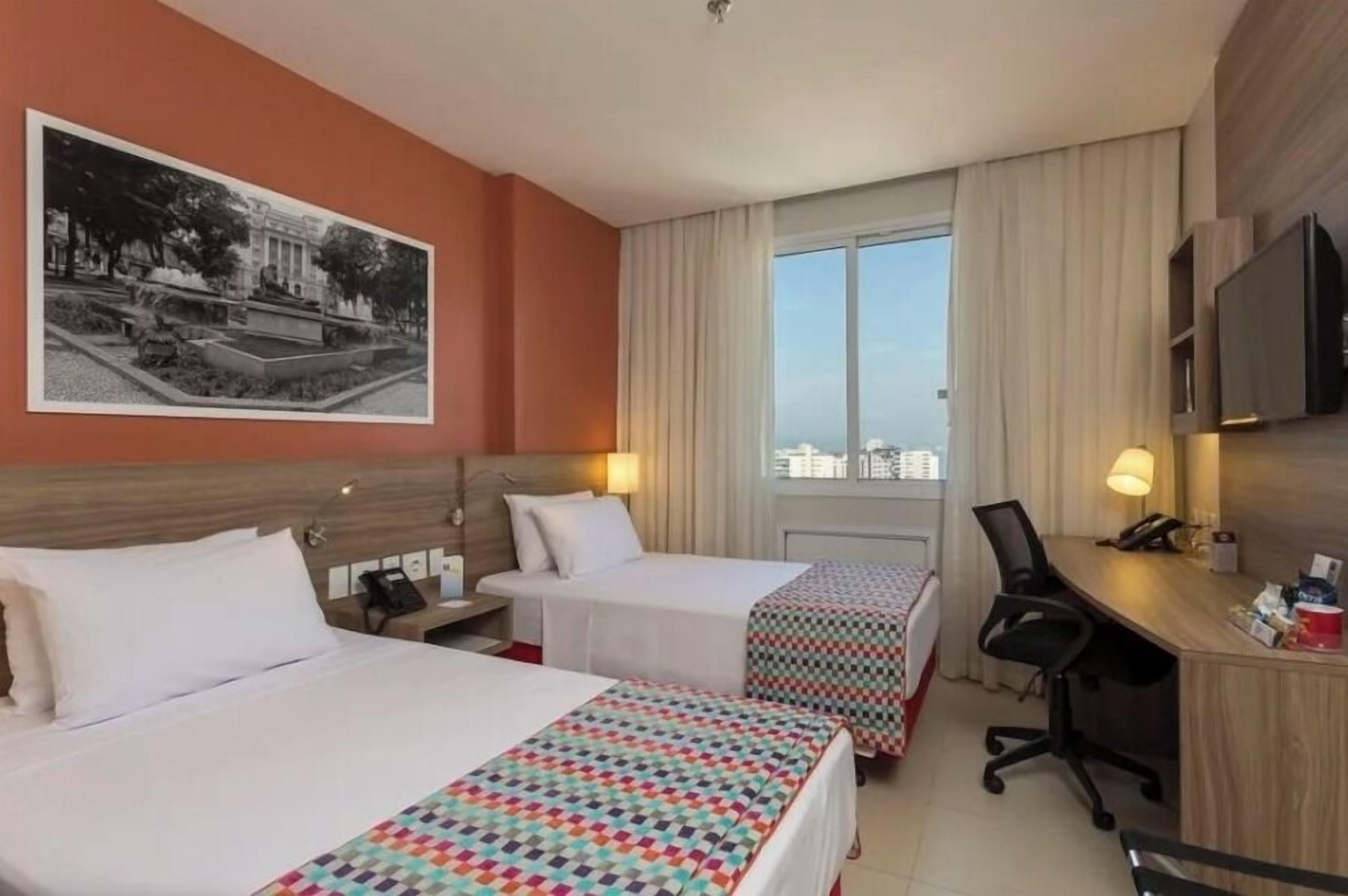 Superior Twin Non-Smoking | Minibar, caja de seguridad en la habitación y cortinas blackout 