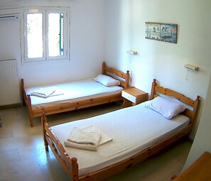 Apartamento básico, 2 habitaciones, vistas al jardín | Wifi gratis y ropa de cama