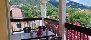 Apartamento, 2 quartos, vista para o jardim | Terraço/pátio