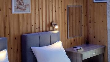 Soundproofing, free WiFi, bed sheets