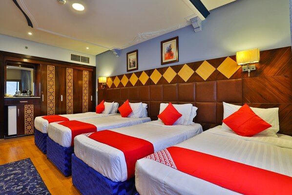 Vierbettzimmer | Zimmersafe, kostenloses WLAN, Bettwäsche, Rollstuhlgeeignet