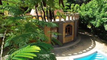 Perincian bahagian luar