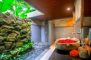 Villa, 1 Bedroom, Private Pool | Bathroom - Alam Dania Cottage (Ubud)