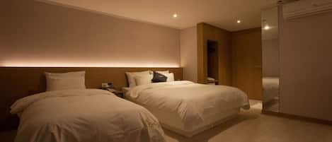 Standard Twin Room | Premium bedding, down comforters, in-room safe, desk