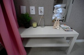Dormitory 8 person Female | In-room safe, desk, free WiFi - Lombard House - Hostel (Seoul)