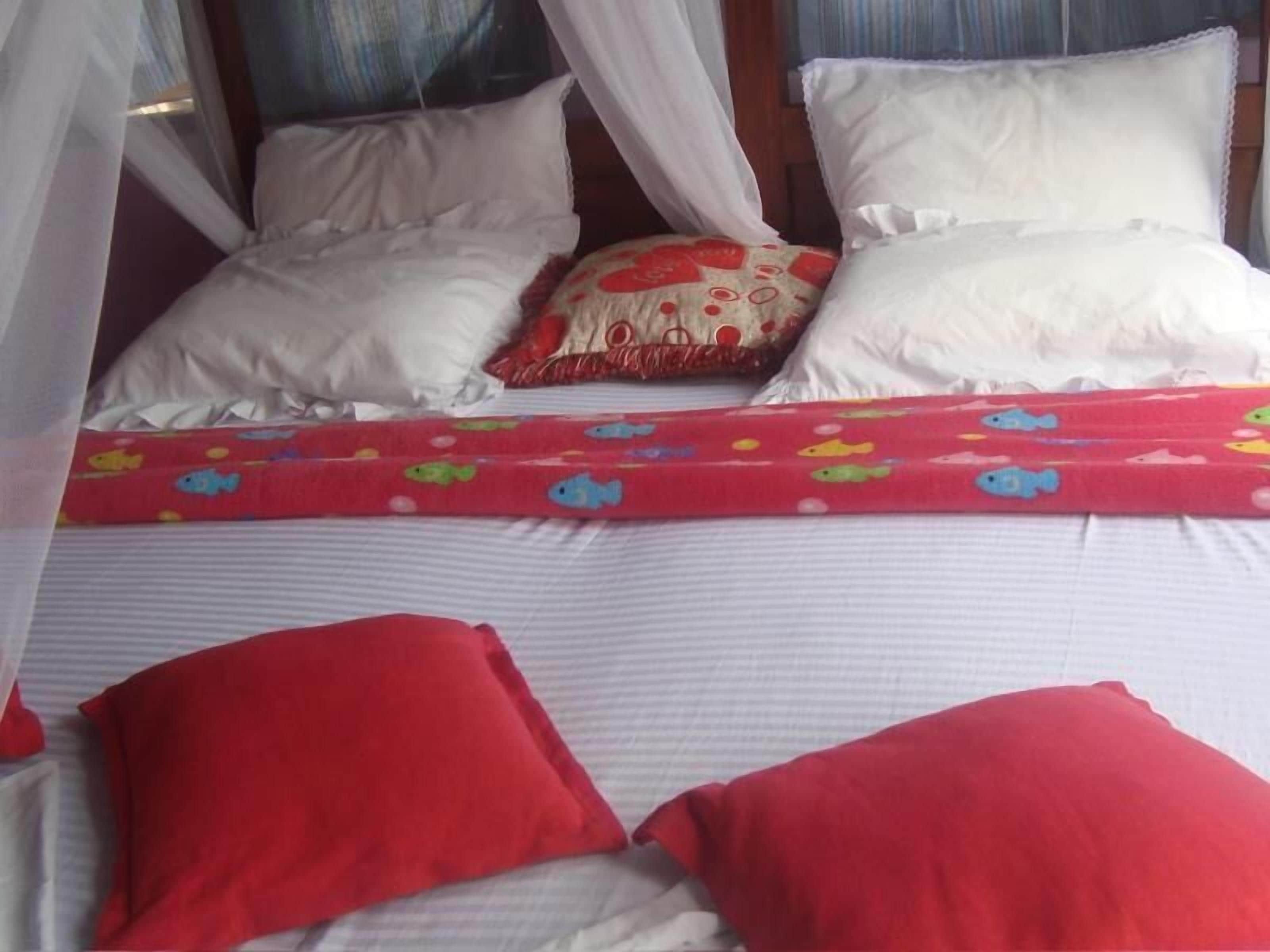 Minibar, Schreibtisch, Bügeleisen/Bügelbrett, Zustellbetten