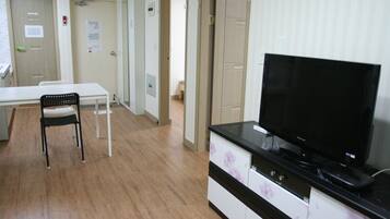 Shared Dormitory, Mixed Dorm (8 beds) | Free WiFi