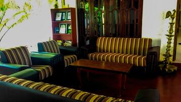 Kawasan tempat duduk lobi