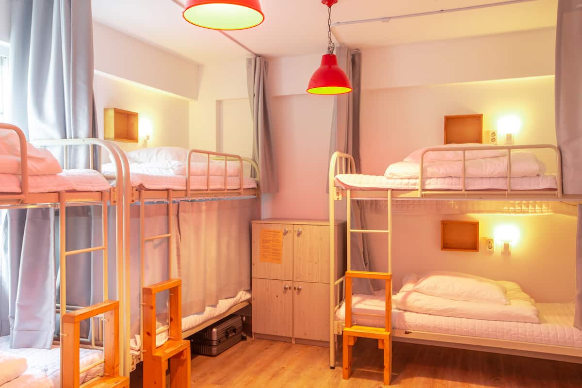 Slaapzaal, alleen vrouwen (6 Persons) | Een kluis op de kamer, individueel gemeubileerd, geluiddichte muren