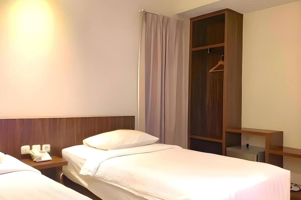 In-room safe, desk, free WiFi, bed sheets
