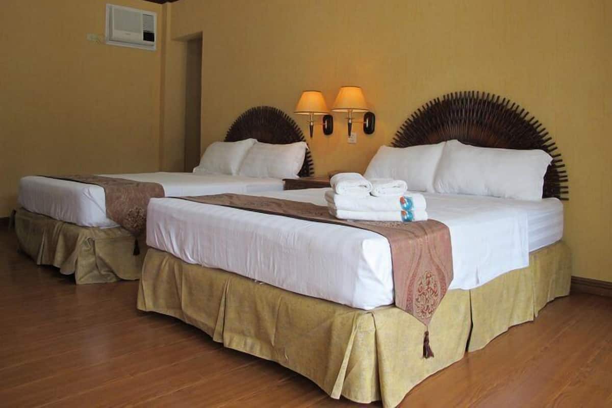 Deluxe Double or Twin Room, 2 Double Beds | Desk, blackout curtains, bed sheets