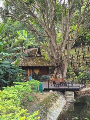 ห้องเบสิก, 1 ห้องนอน | ลานระเบียง/นอกชาน