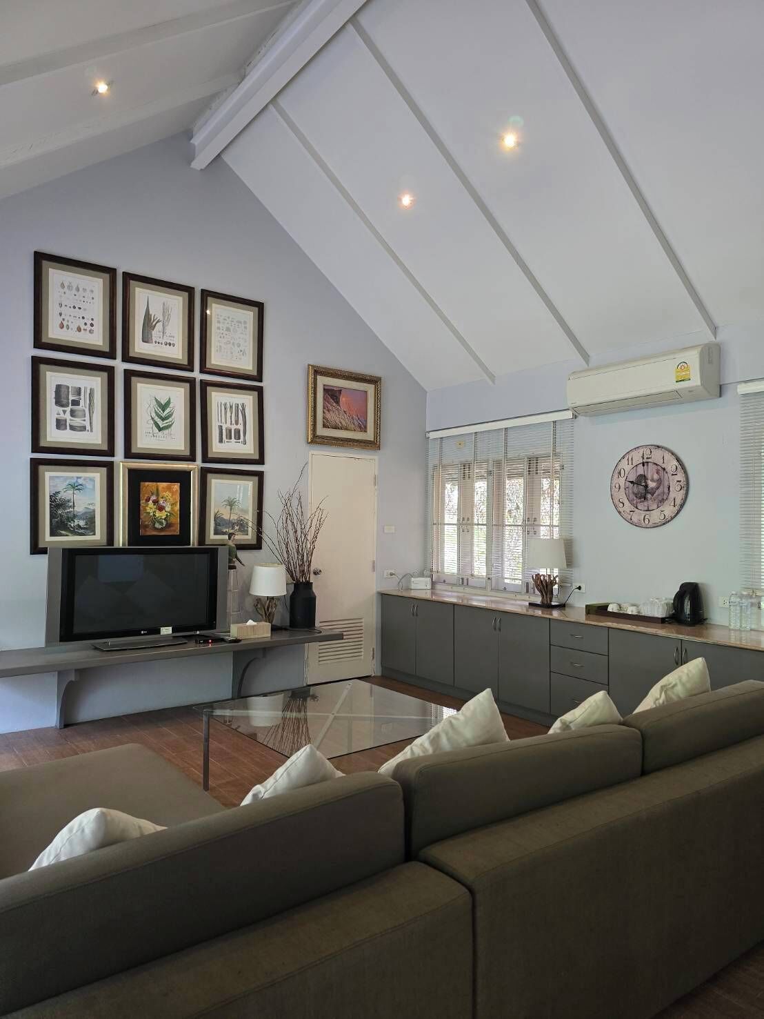 Televisión de pantalla plana