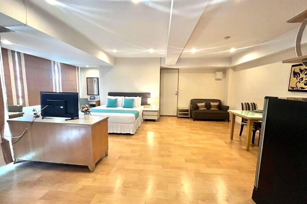 Sky Place Serviced Apartment