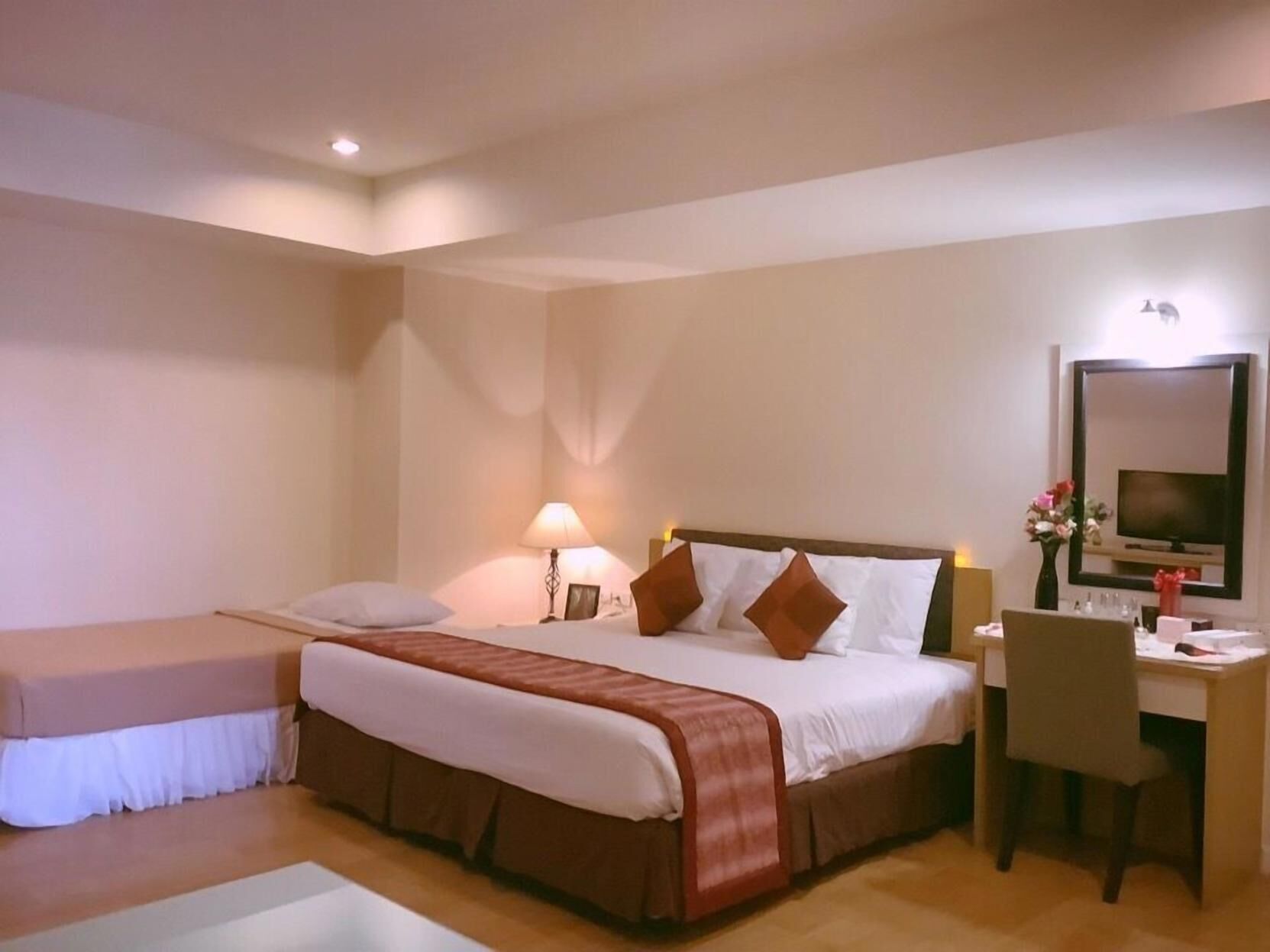 Free WiFi, bed sheets