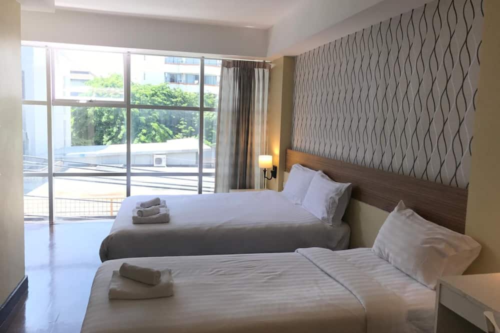 Snooze Hotel Thonglor Bangkok