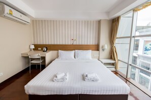 Habitación doble superior | Escritorio, wifi gratis, ropa de cama