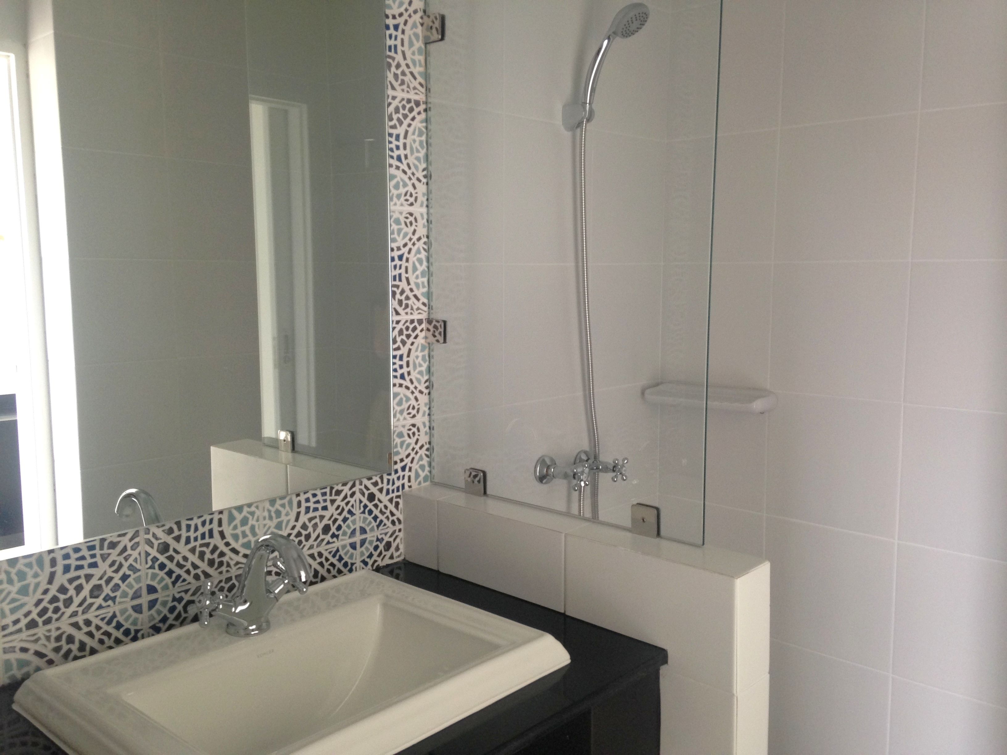 deluxe twin room, 2 single beds, refrigerator, garden view | bathroom | shower, free toiletries, hair dryer, slippers