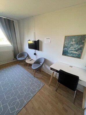 Premium bedding, desk, soundproofing, free WiFi - Fleninge Classic Motel (Fleninge)