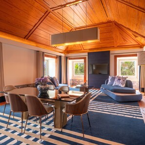 Suite (Governor) | Premium bedding, minibar, in-room safe, desk - Palácio do Governador - Lisbon Hotel & Spa (Lisbon)