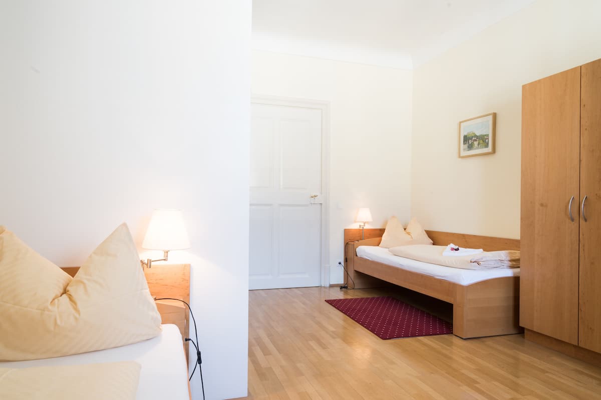 In-room safe, blackout curtains, free WiFi, bed sheets
