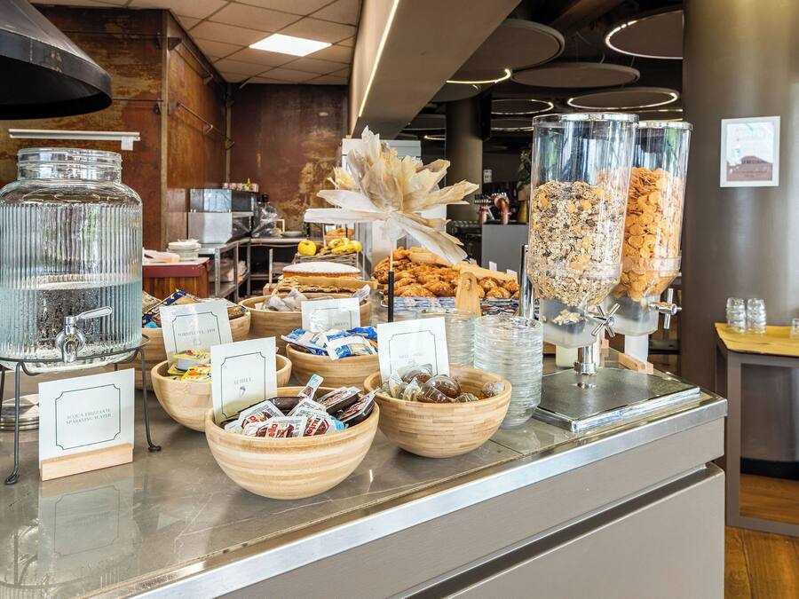 Daily buffet breakfast (EUR 5 per person)