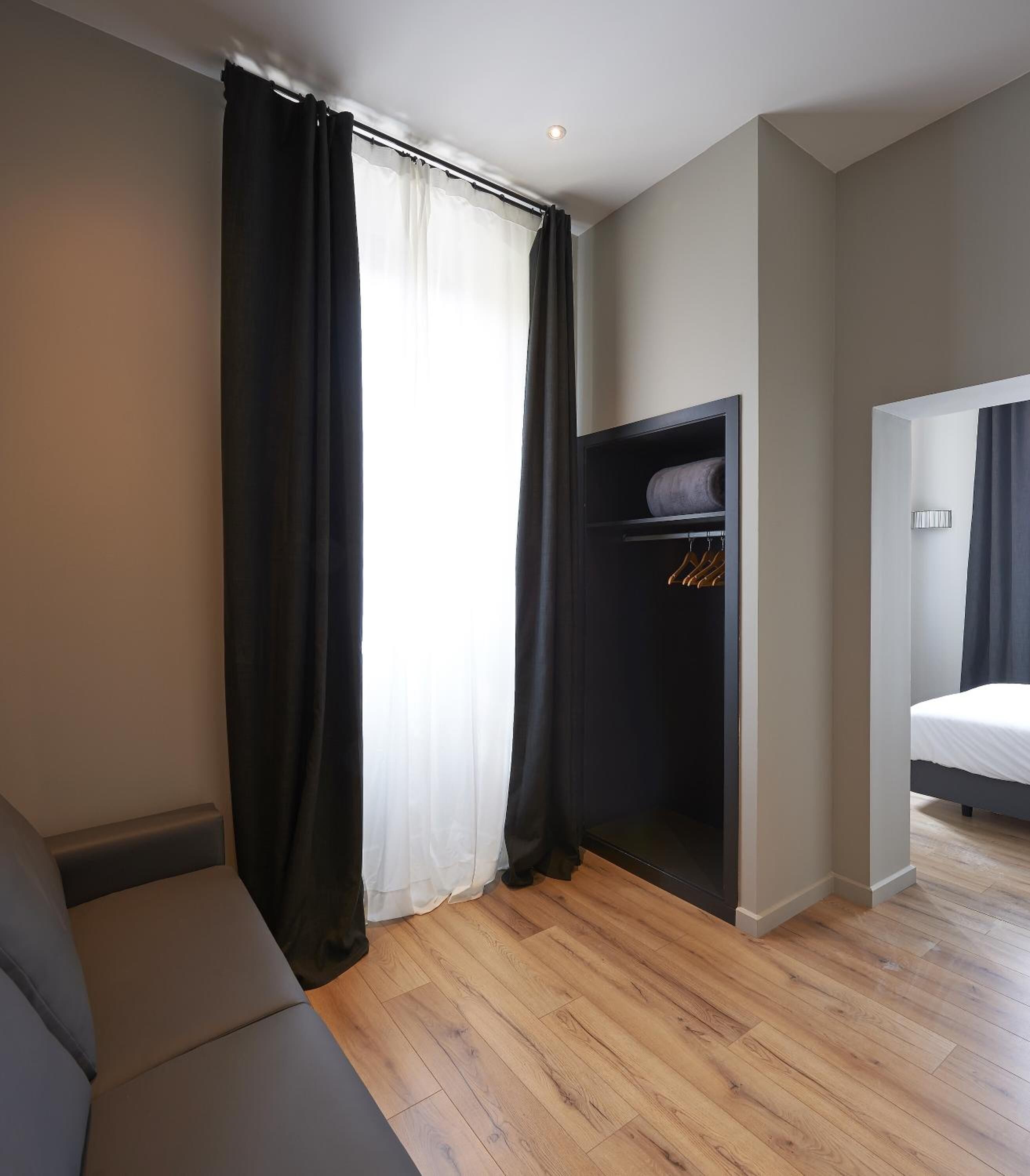 1 bedroom, premium bedding, in-room safe, desk