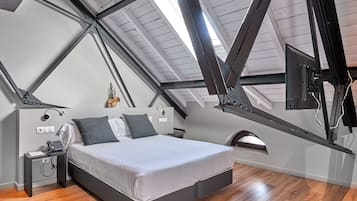 Suite | 1 kamar tidur, seprai premium, brankas, dan meja kerja