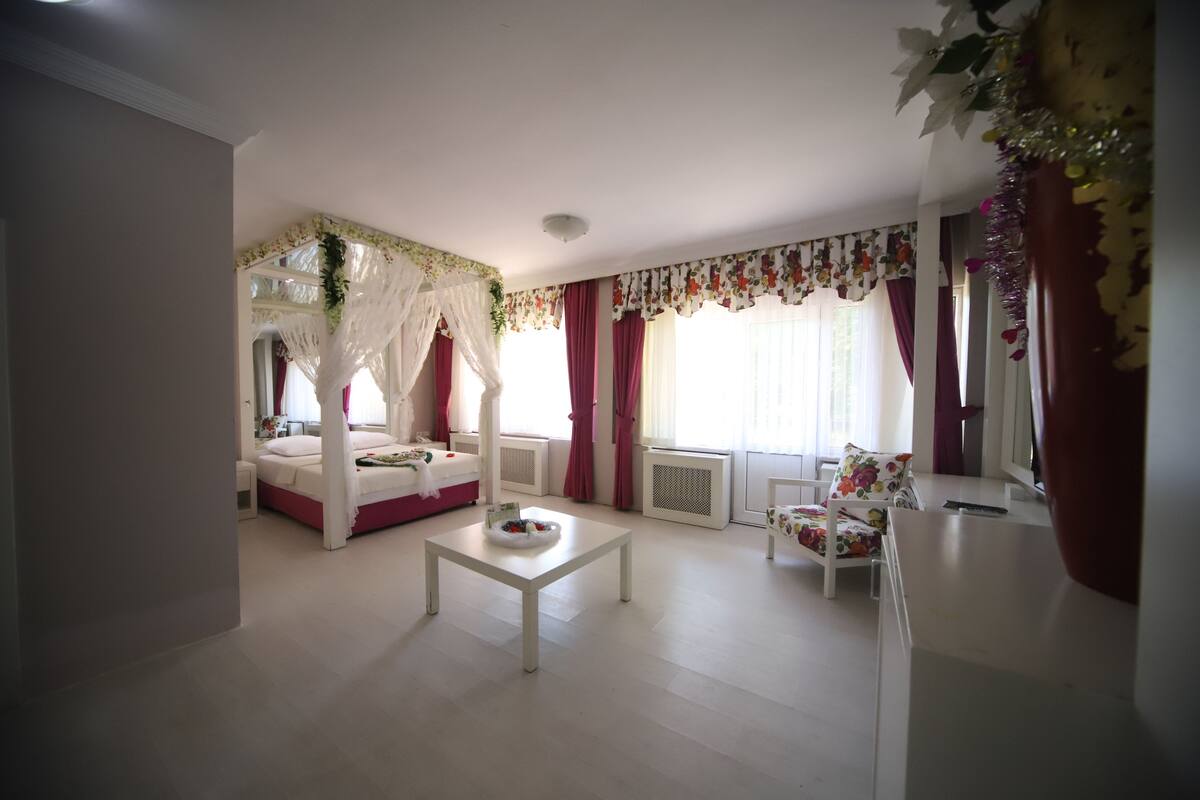 Honeymoon-Suite | Kostenlose Babybetten, Zustellbetten, kostenloses WLAN
