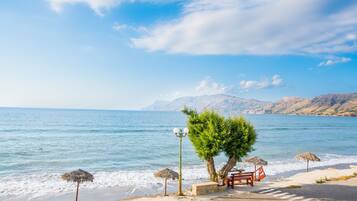 Private beach nearby, sun-loungers, beach umbrellas, beach towels