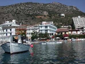 Front of property - Dolfin Hotel (Nafplio)