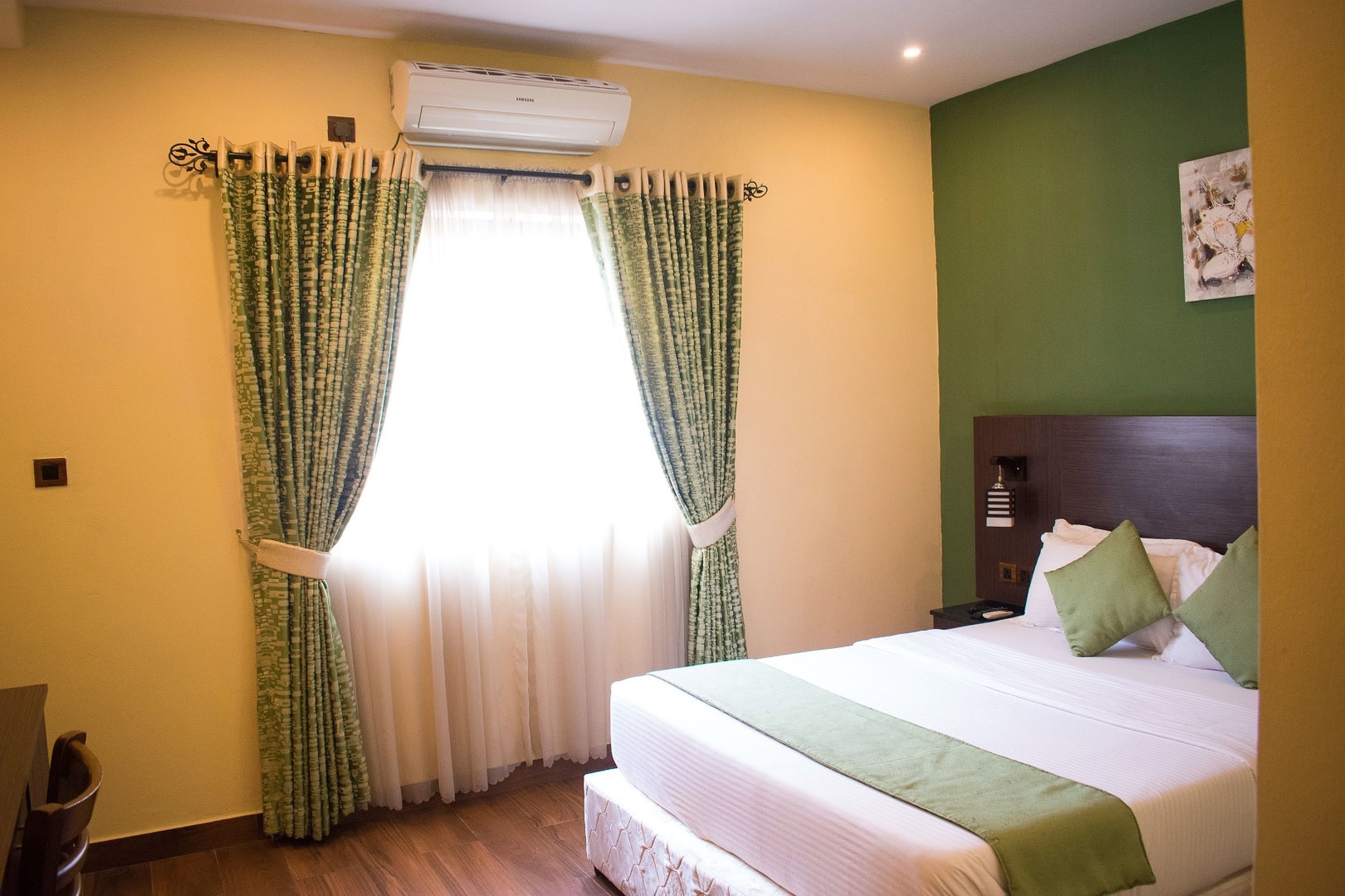 Desk, laptop workspace, free WiFi, bed sheets