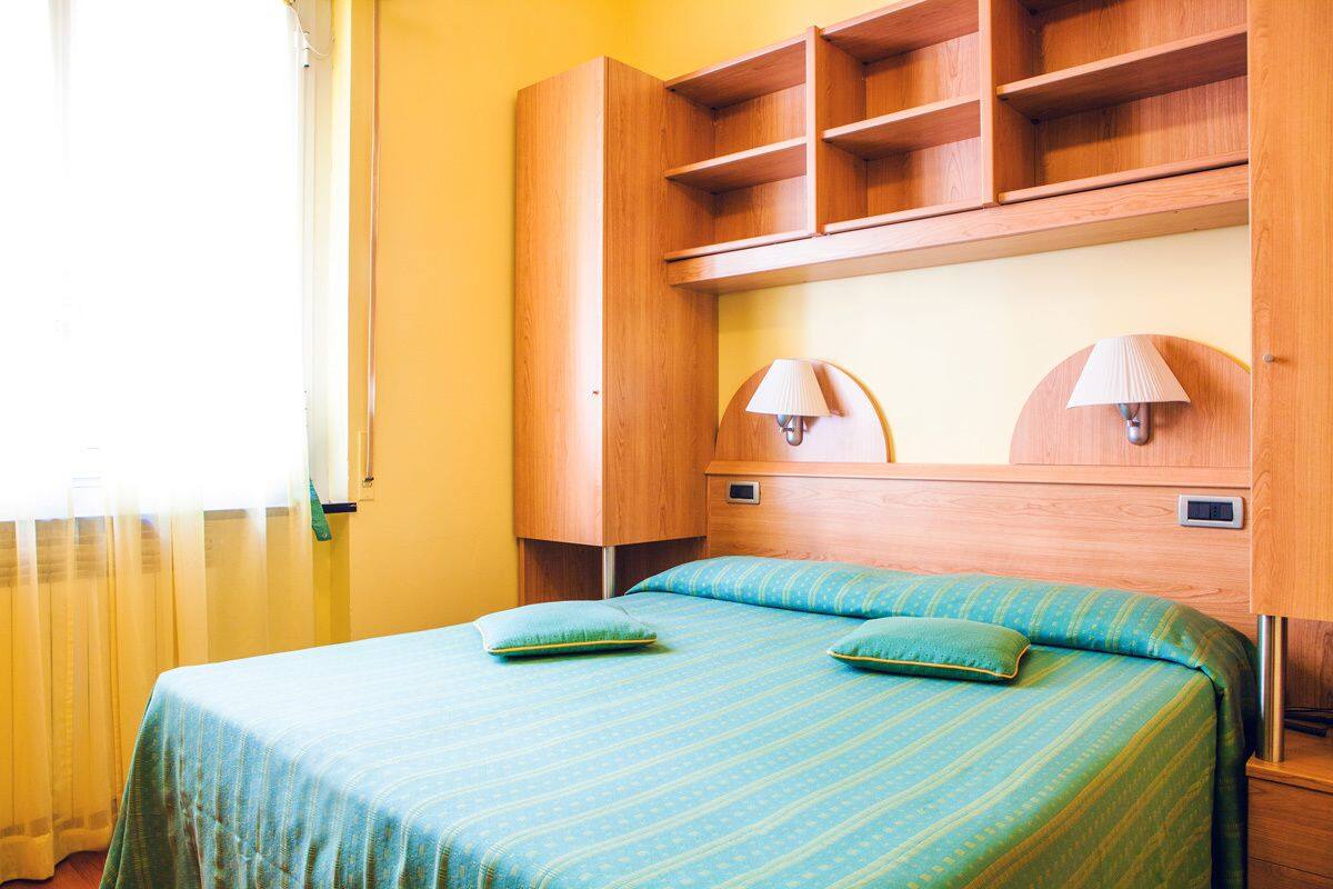 Minibar, in-room safe, desk, free WiFi