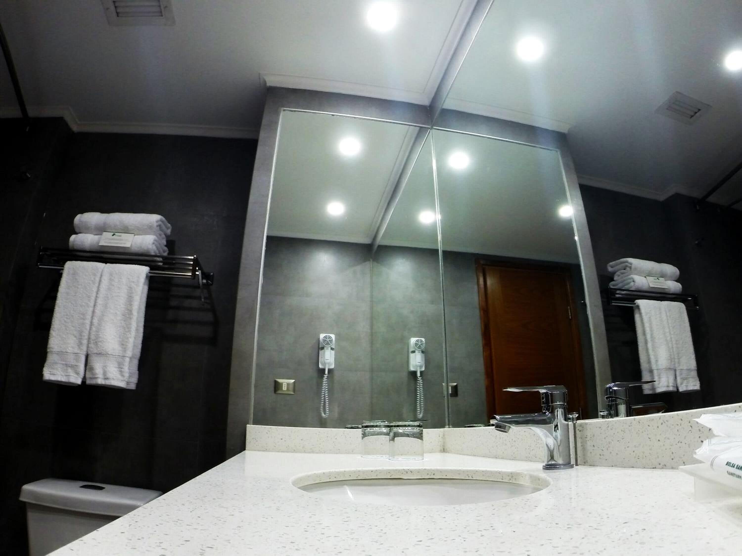 combined shower/bathtub, free toiletries, hair dryer, towels