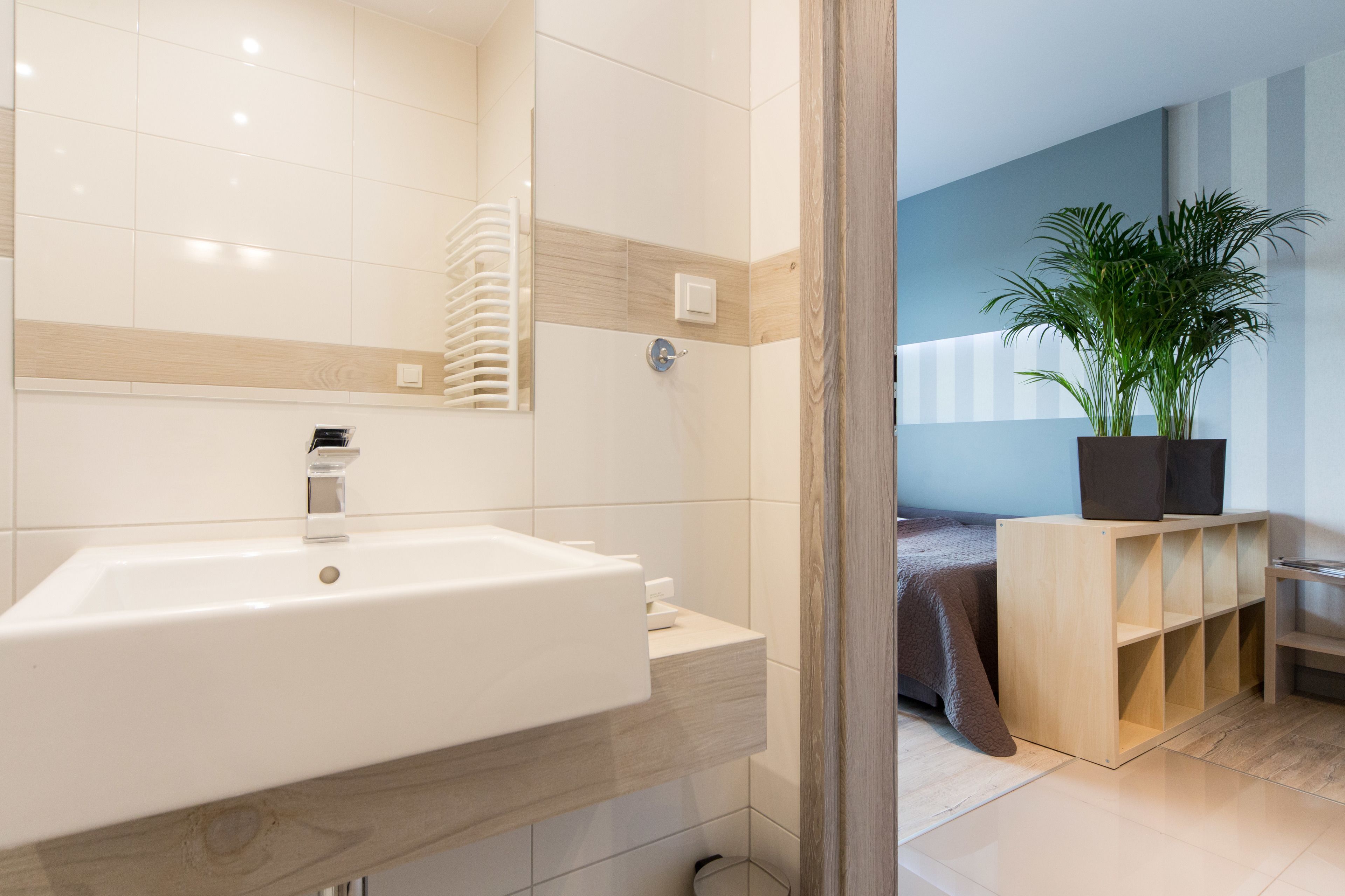 Departamento económico, balcón | Baño | Amenidades de baño gratuitas, secadora de cabello, toallas 