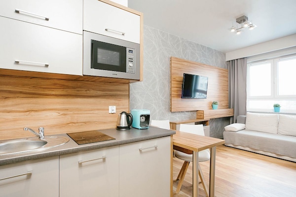 Comfort Apartment, Balcony | Premium bedding, soundproofing, iron/ironing board, free WiFi