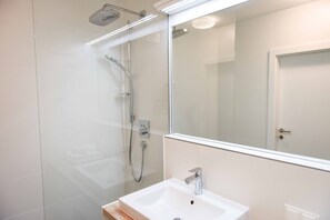 Apartment, Kitchen, City View (Cleaning Fee Included) | Bathroom