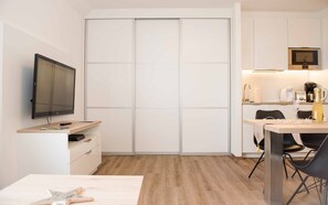Διαμέρισμα, Κουζίνα, Θέα στην Πόλη (Cleaning Fee Included) | Γεύματα στο δωμάτιο